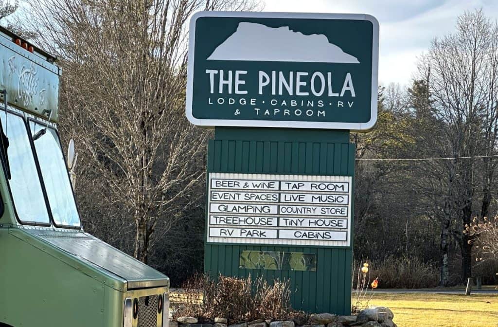 The Pineola Sign